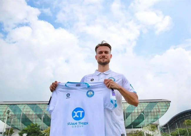 Bàn Roulette trực tuyến với bánh xe quay